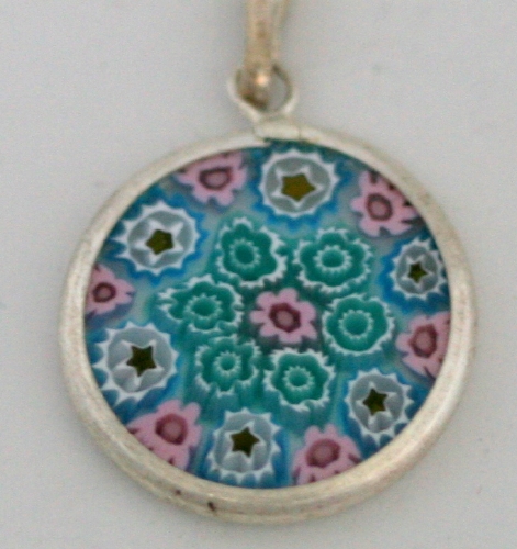 Murano Pendant ( 0.75 x 0.75 in.) # 08 - Click Image to Close